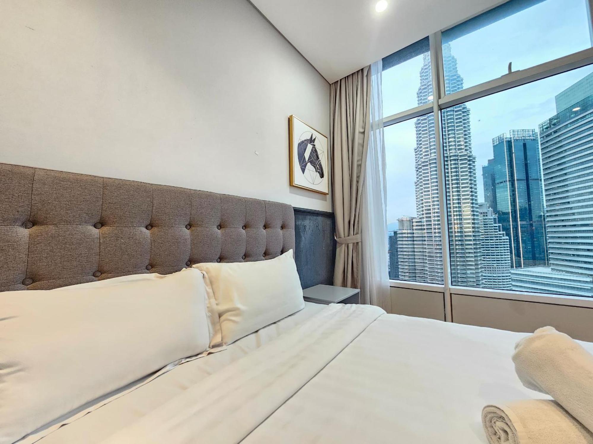 Sky Suites Klcc By Ali Куала-Лумпур Экстерьер фото