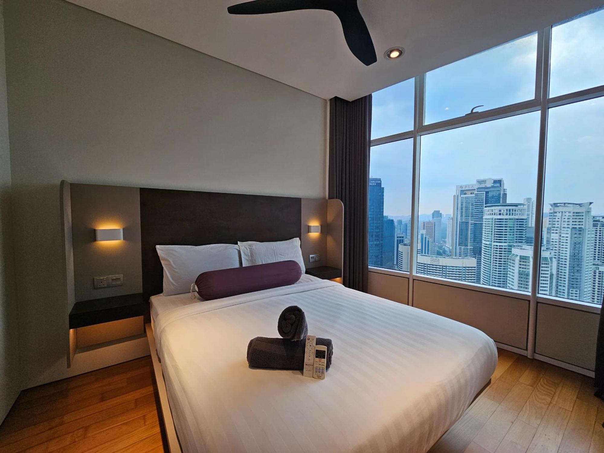 Sky Suites Klcc By Ali Куала-Лумпур Экстерьер фото